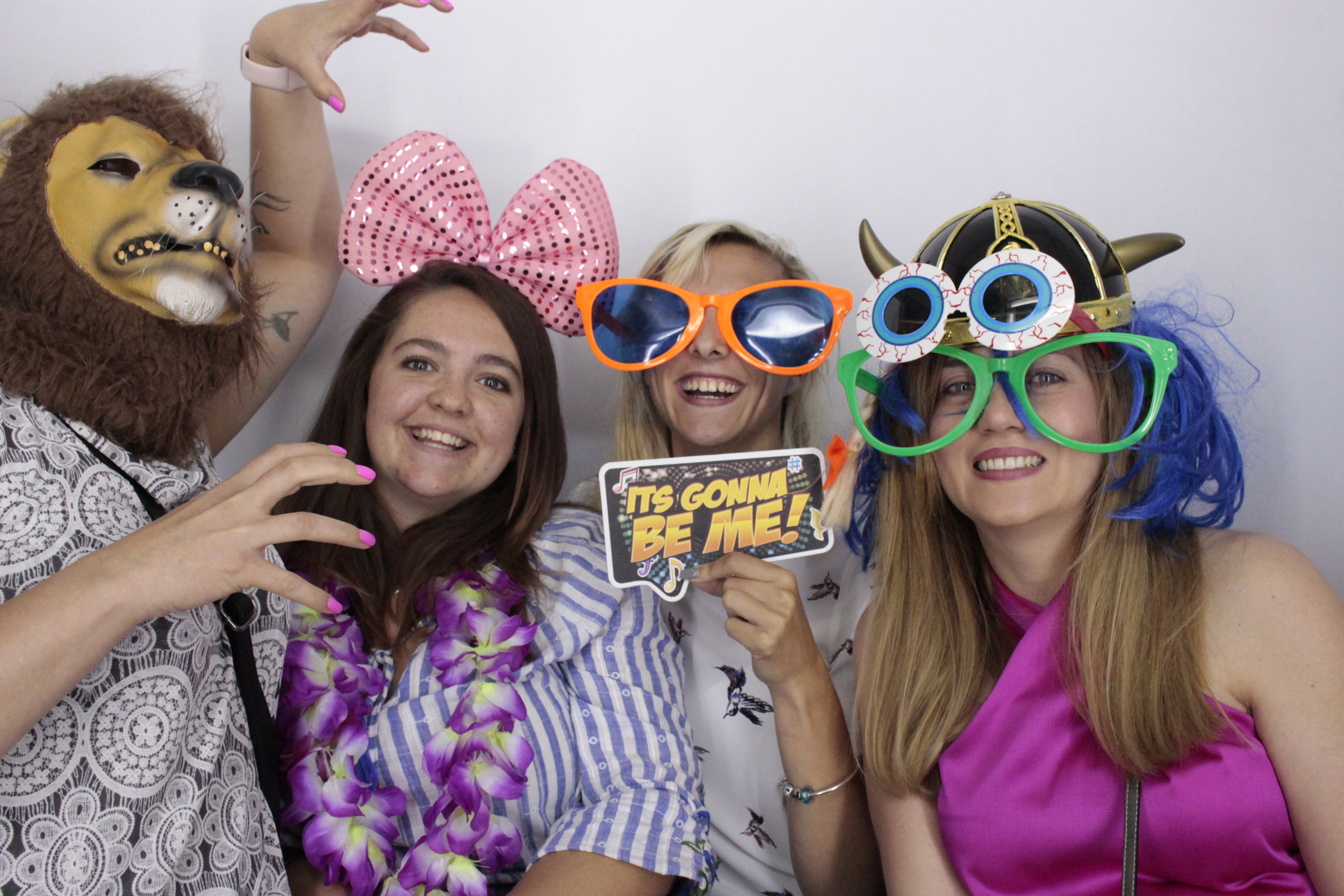 Beyond Retail Summer Awards Party | View more photos from the event at gallery.myphotoboothexperience.co.uk/u/MyPhotoBoothExperienceLtd/Beyond-Retail-Summer-Awards-Party